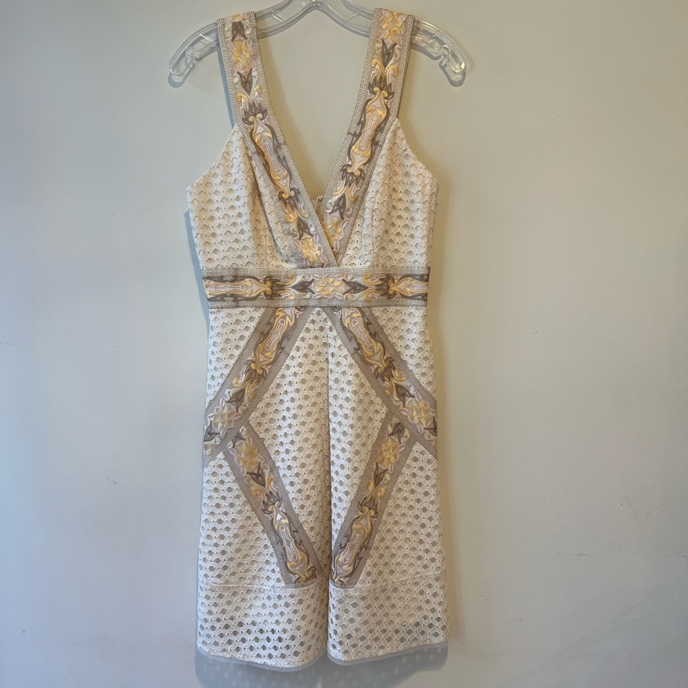 LIKE NEW BCBGMAXAZRIA Mini Cocktail Dress Size 4
